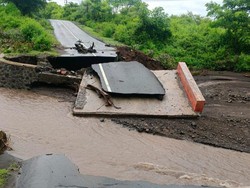 Empat Desa di Bima Diterjang Banjir Bandang dan Puting Beliung