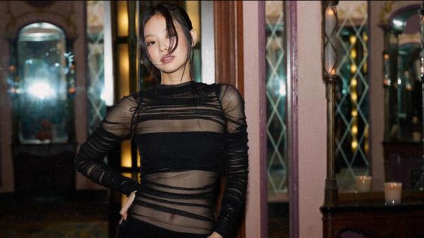 8 Gaya Eksis Jennie BLACKPINK di Pesta Ultah The Weeknd Bareng Geng Bule