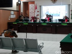 Kades Kampanye Prabowo-Gibran di Balai Desa Sidoarjo Dituntut 5 Bulan Bui