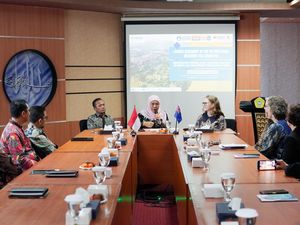 Khofifah Apresiasi Penelitian UTM-RMIT-Newcastle University Terkait Garam Khofifah Apresiasi Penelitian UTM-RMIT-Newcastle University Terkait Garam