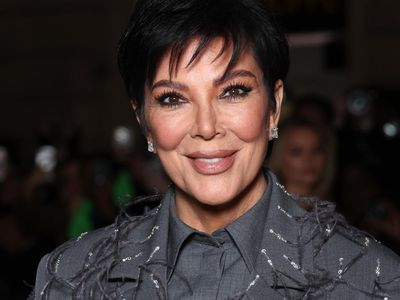 Foto Kris Jenner Diduga Terlalu Banyak Operasi Plastik, Hidungnya Penyok