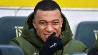 Mbappe sudah memastikan angkat kaki dari Paris Saint-Germain saat kontraknya habis di musim panas. Sejumlah media santer menyebutnya sudah sepakat pindah ke Real Madrid.Foto: Getty Images/Franco Arland