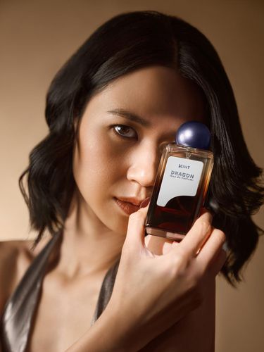 Laura Basuki sebagai 'muse' untuk HINT Dragon Eau de Parfum