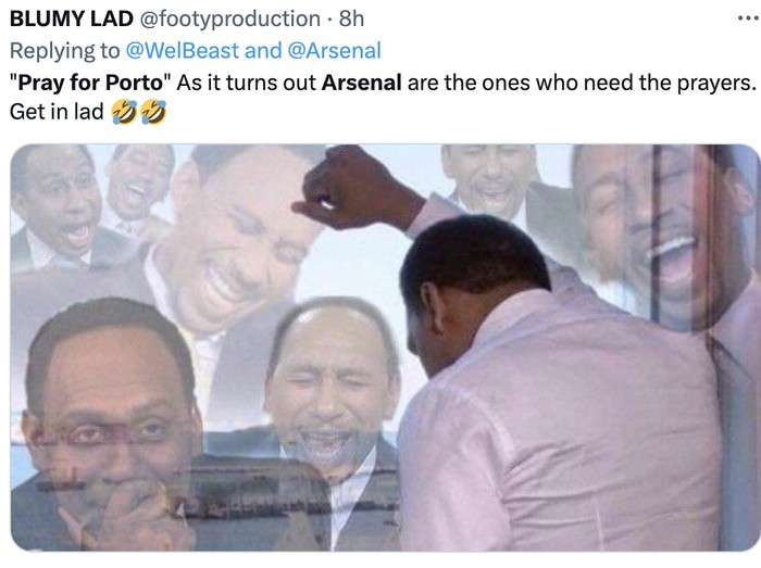 Fans Arsenal mengolok-olok 'pray for Porto' jelang laga kontra tim Portugal itu. Apes, justru Meriam London yang dibikin malu gegara tumbang. Duh!