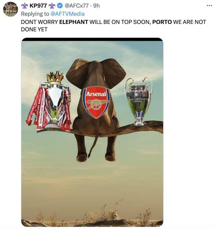 Meme Arsenal Fans Arsenal mengolok-olok 'pray for Porto' jelang laga kontra tim Portugal itu. Apes, justru Meriam London yang dibikin malu gegara tumbang. Duh!