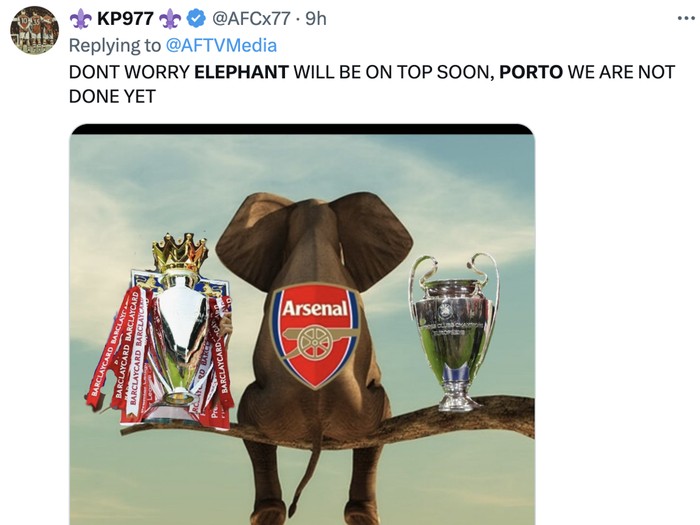 Fans Arsenal mengolok-olok 'pray for Porto' jelang laga kontra tim Portugal itu. Apes, justru Meriam London yang dibikin malu gegara tumbang. Duh!
