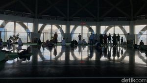 Menikmati Keindahan Masjid Tertinggi di Jakarta