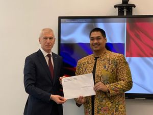 Dito Ariotedjo Temui Menpora Rusia di Kazan, Titip Surat Prabowo untuk Putin