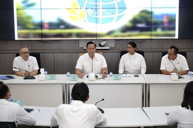 Menteri AHY pimpin rapat perdana di Kementerian ATR/BPN