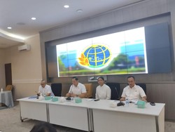 Hari Pertama Kerja, AHY Beri Arahan Sebelum Terbang ke Manado