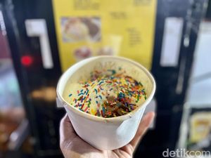 Bawa Uang Rp 10.000 Bisa Beli Patbingsoo Topping Komplet Bawa Uang Rp 10.000 Bisa Beli Patbingsoo Topping Komplet