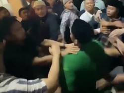 Ansor Surabaya Sebut Sudah Tabayun Sebelum Bubarkan Pengajian Riza Basalamah Ansor Surabaya Sebut Sudah Tabayun Sebelum Bubarkan Pengajian Riza Basalamah