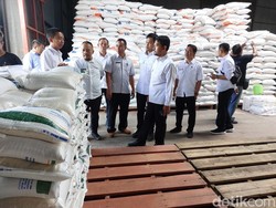 Bulog Cirebon Impor Beras dari Thailand Penuhi Kebutuhan Ramadhan