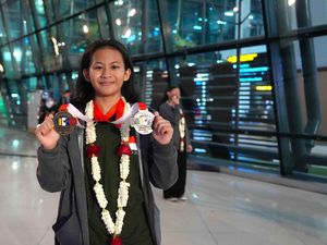 Saat Siswa SD Sabet Medali Emas Karate Internasional Saat Siswa SD Sabet Medali Emas Karate Internasional