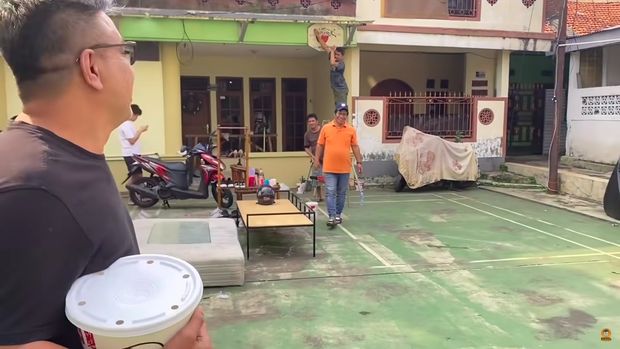 Beda Banget, Ini 7 Penampakan Rumah Abdel dan Temon