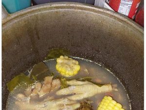 Netizen Ini Curhat Masakan Sang Ibu, Bikin Sayur Asem Pakai Ceker Ayam Netizen Ini Curhat Masakan Sang Ibu, Bikin Sayur Asem Pakai Ceker Ayam