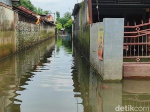 Banjir Demak Masih Rendam 2 Kecamatan, 9.790 Warga Mengungsi
