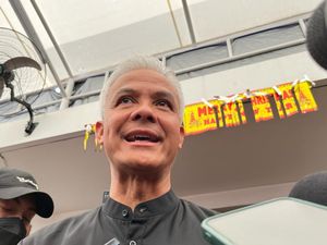 Dilaporkan ke KPK Terkait Dugaan Gratifikasi, Ini Kata Ganjar Dilaporkan ke KPK Terkait Dugaan Gratifikasi, Ini Kata Ganjar