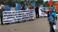 Koalisi Pemuda Jaga Pancasila Gelar Aksi Protes Acara Metamorfoshow di TMII