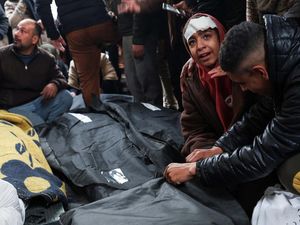 Gempuran Israel ke Rafah Tewaskan 10 Orang, Termasuk Wanita-Anak