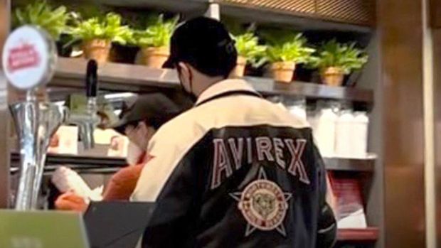 Lee Do Hyun dan Lim Ji Yeon kencan di restoran
