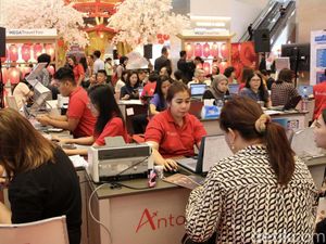 Bank Mega Targetkan Transaksi Rp 75 M di Mega Travel Fair Bank Mega Targetkan Transaksi Rp 75 M di Mega Travel Fair