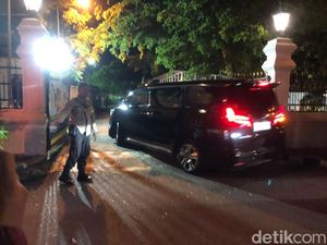 Menko Polhukam Hadi Sowan ke Kediaman Sultan HB X, Pertemuan Tertutup Menko Polhukam Hadi Sowan ke Kediaman Sultan HB X, Pertemuan Tertutup