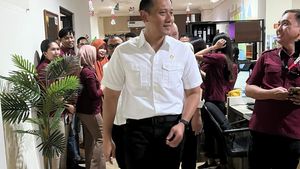 Jadi Menteri Jokowi, Begini Gaya AHY Blusukan ke Kantor Pertanahan