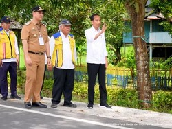 Sempat Absen, Menteri PUPR Basuki Kembali Dampingi Jokowi Kunjungan Kerja
