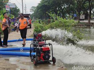 7 Mesin Pompa Sedot Banjir di Wonorejo Demak Jelang Pemilu Susulan 7 Mesin Pompa Sedot Banjir di Wonorejo Demak Jelang Pemilu Susulan