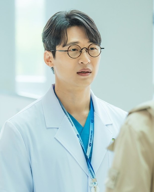 Oh Dong Min di drama Doctor Slump /Foto: instagram.com/donminohs dongmin