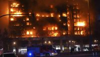 Apartemen 14 Lantai di Spanyol Terbakar, 4 Orang Tewas