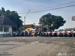 Sulitnya Cegah Pengendara Terobos Perlintasan Kereta Jalan Garuda