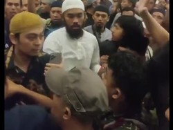 Ansor Surabaya Klaim Panitia Pengajian Riza Basalamah Langgar Kesepakatan Ansor Surabaya Klaim Panitia Pengajian Riza Basalamah Langgar Kesepakatan