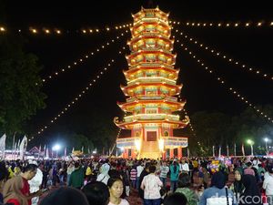 Cap Go Meh di Pulau Kemaro Ramai, UMKM Palembang Banjir Cuan
