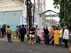 Warga Bandung Lamongan Demo Tuntut Pembongkaran Tower BTS