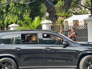 Segini Tarif Pajak Mercedes-Benz GLS450 Seperti yang Dipakai AHY Segini Tarif Pajak Mercedes-Benz GLS450 Seperti yang Dipakai AHY