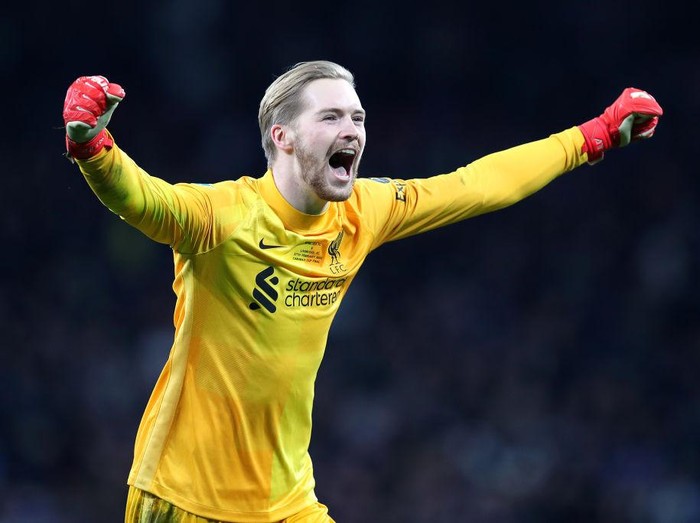 LONDON, ENGLAND - FEBRUARY 27: Liverpool goalkeeer Caoimhin Kelleher celebrates victory after the Carabao Cup Final match between Chelsea and Liverpool at Wembley Stadium on February 27, 2022 in London, England. (Photo by Mark Leech/Offside/Offside via Getty Images)