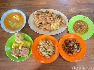 Gurih Nikmat! Ayam Goreng Legendaris di Bogor Bertabur Serundeng Gurih Nikmat! Ayam Goreng Legendaris di Bogor Bertabur Serundeng