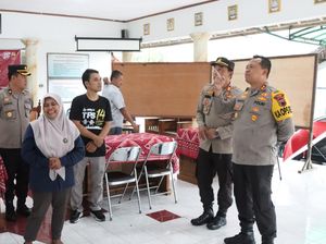 Pantau Rekapitulasi Suara, Kapolres Jepara Apresiasi Kinerja Petugas Pantau Rekapitulasi Suara, Kapolres Jepara Apresiasi Kinerja Petugas