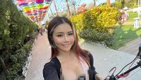 Potret Model OnlyFans Dilempari Telur di Jalan, Disebut Menggoda Suami Orang