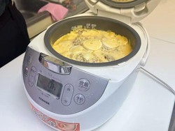 Praktis! Begini Cara Bikin Lasagna yang Berlapis Pakai Rice Cooker