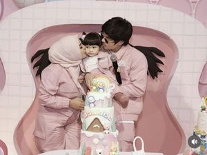 Momen Gemas Ameena Rayakan Ulang Tahun hingga Ikut Lomba Makan Kerupuk Momen Gemas Ameena Rayakan Ulang Tahun hingga Ikut Lomba Makan Kerupuk