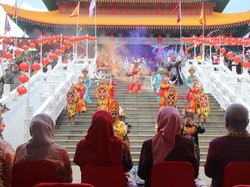 Cap Go Meh di Singkawang Meriah kendati Mepet Pemilu
