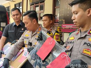 Lingerie Pria hingga Lakban Jadi Barbuk di Kasus Pembunuhan Andre Lingerie Pria hingga Lakban Jadi Barbuk di Kasus Pembunuhan Andre