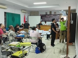 Kelebihan 108 Suara, KPU Hitung Ulang Suara di 2 TPS di Denpasar
