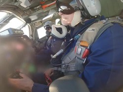 Momen Putin Pamer Kemampuan Jadi Pilot Pesawat Pengebom Nuklir Tu-160M