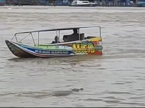 BMKG Prediksi Air Pasang, Warga Pinggiran Sungai Musi Mulai Waspada BMKG Prediksi Air Pasang, Warga Pinggiran Sungai Musi Mulai Waspada