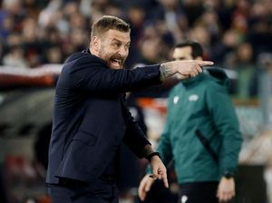 Roma Ditahan Lecce, De Rossi Komplain soal Penalti Roma Ditahan Lecce, De Rossi Komplain soal Penalti