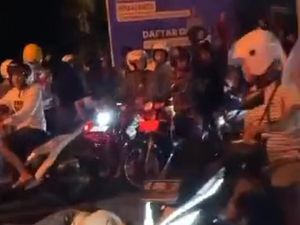Viral Pemuda di Ponorogo Dianiaya Gerombolan Pemotor, Ini Penyebabnya Viral Pemuda di Ponorogo Dianiaya Gerombolan Pemotor, Ini Penyebabnya